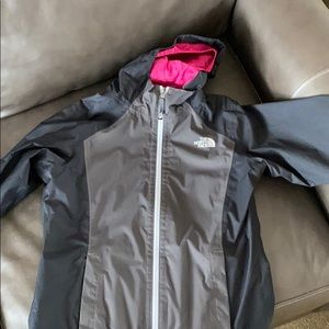 girls The North Face jacket/raincoat